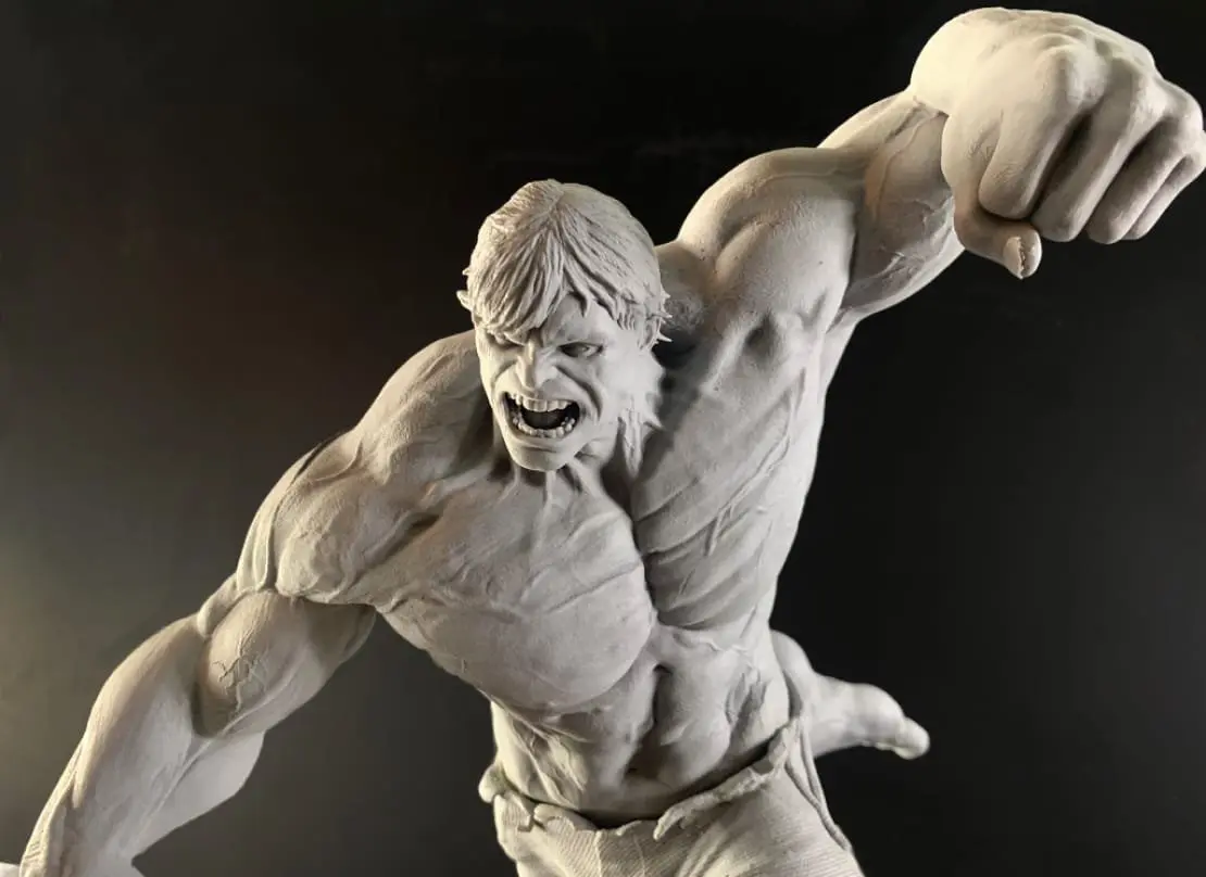 Statuetta di Hulk estremamente dettagliata stampata in 3D dallo studio Aaron Sims Creative.