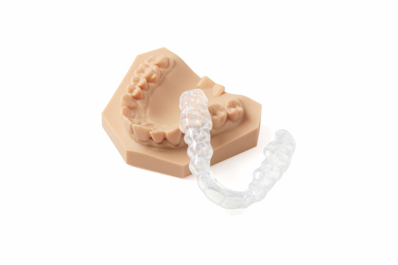 3D printed model and clear, 3D printed occlusal splint