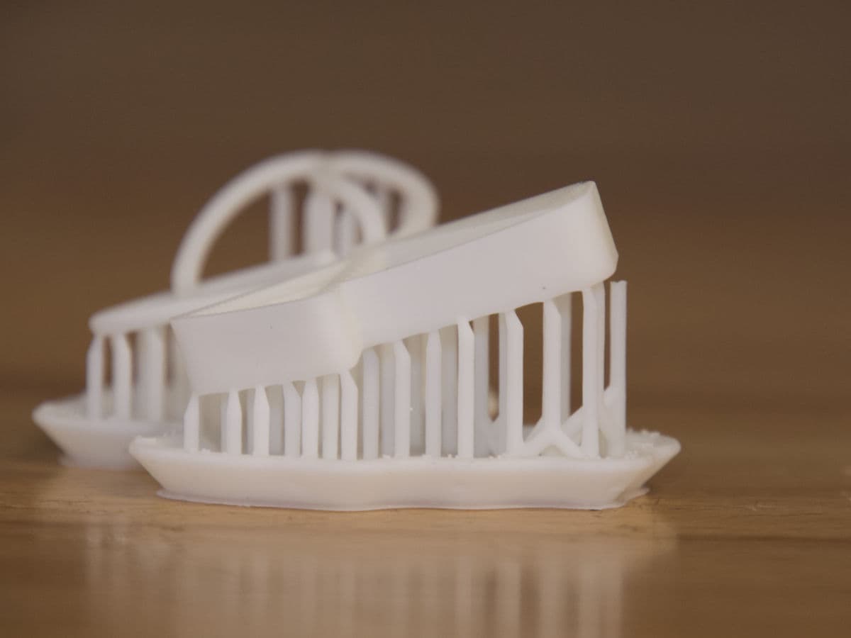 Closeup of print failures.