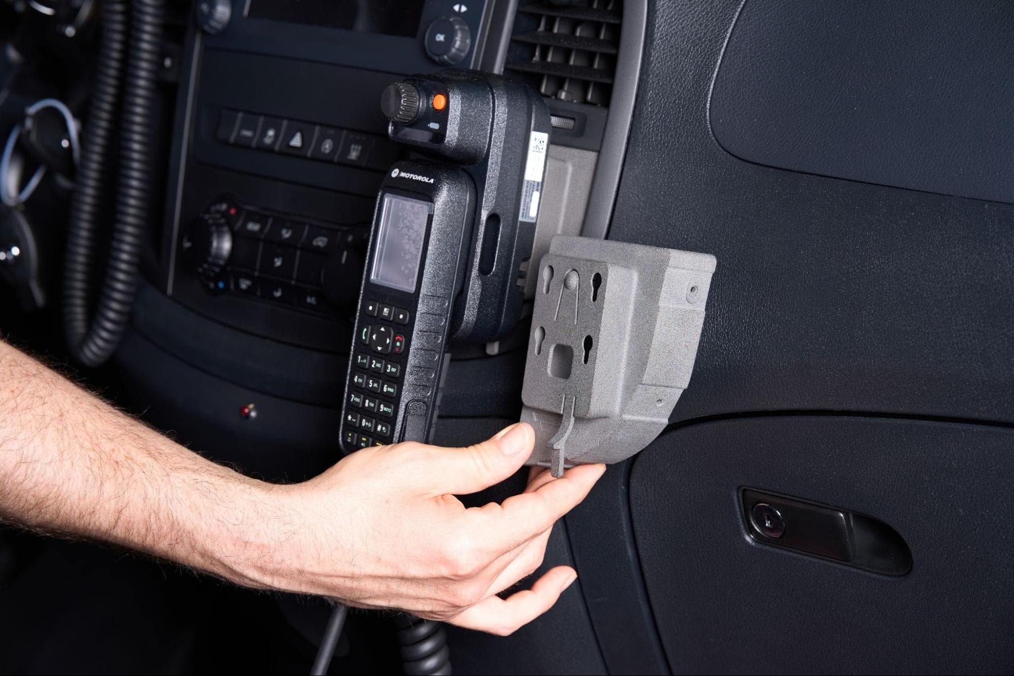 경찰 차량과 특수 차량 제작 시 SLS 3D 프린팅 활용 방법