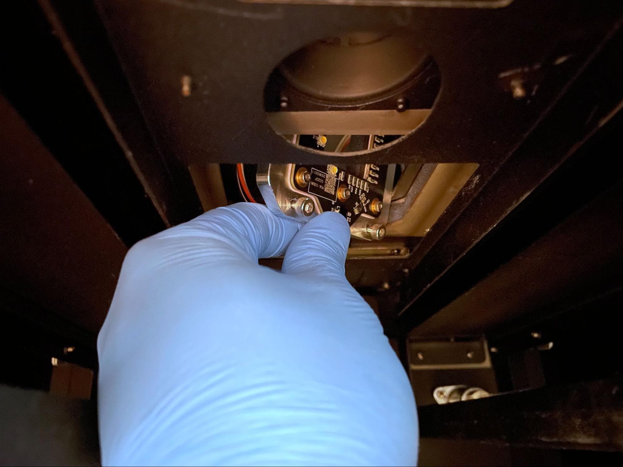 Install the new upper laser window