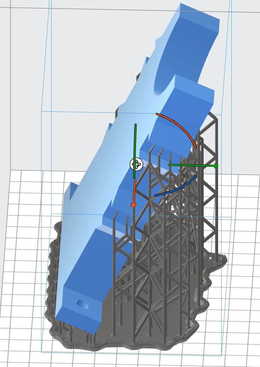 PreFormで表示されるESD Resinの造形品