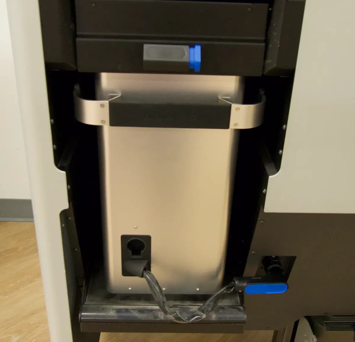 A build chamber inserted and plugged into the Fuse Sift