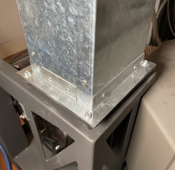 Fuse Blast blower fan mounting screws