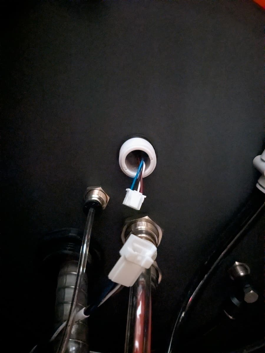 Step 5: Remove the ionizer cable