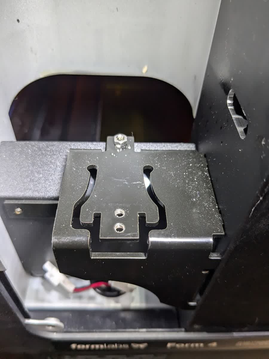 f4-cartridge-floor-removed.jpg