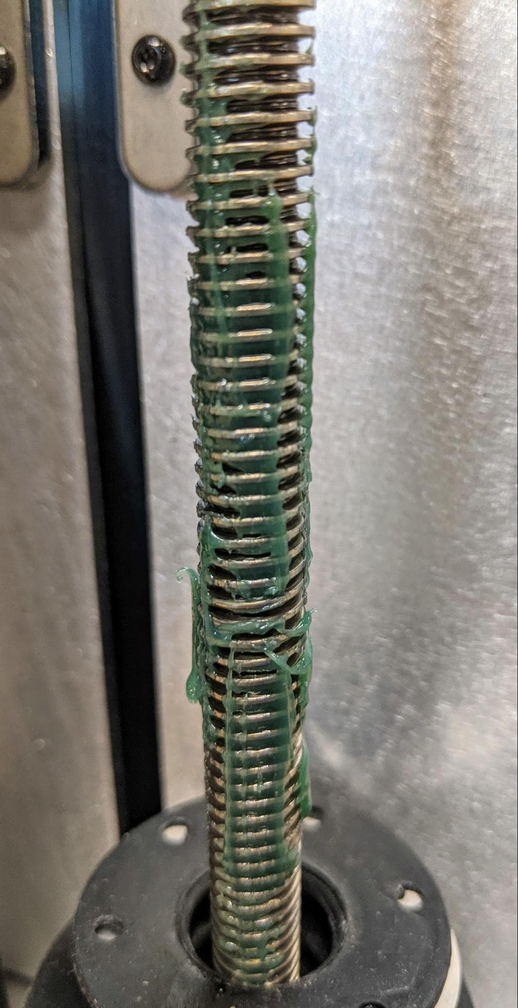 Step 1: Apply grease to the z-axis lead screw