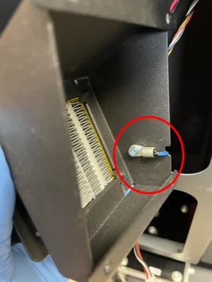 f3l-rear-heater-route-thermistor.jpg