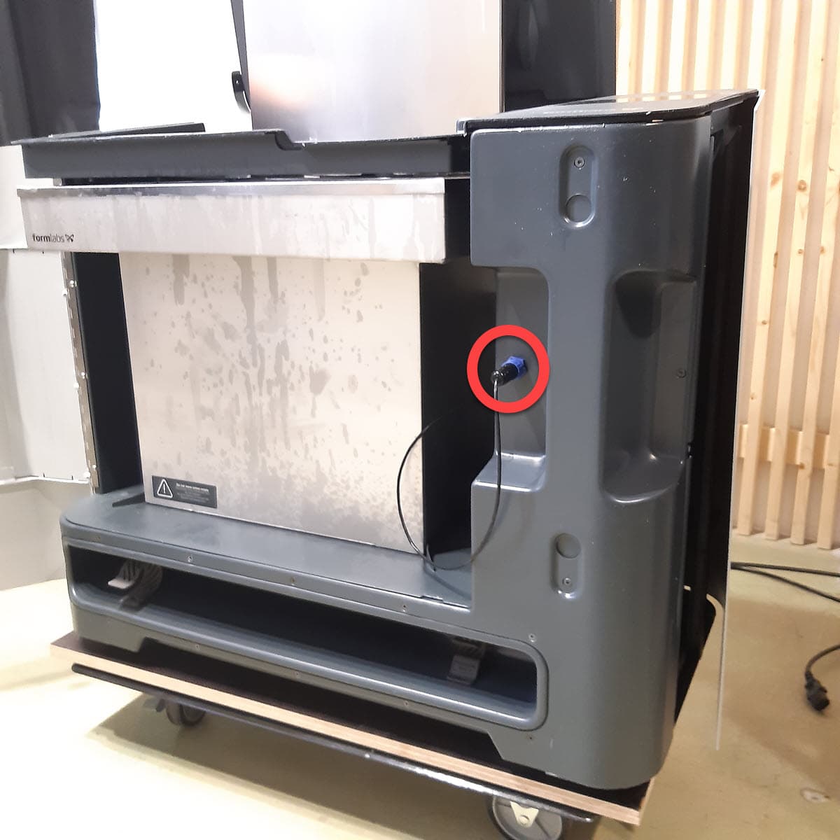 Step 2: Unplug the solvent monitor