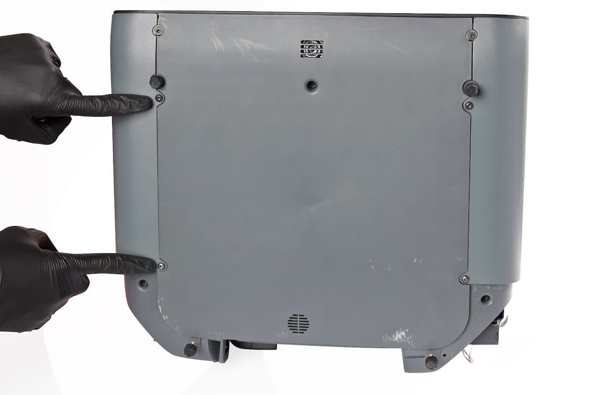 f3-left-shell-screws.jpg