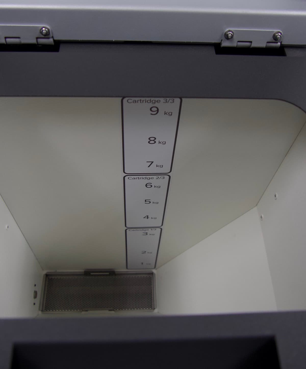 Powder measurement markings in the Fuse 1's hopper