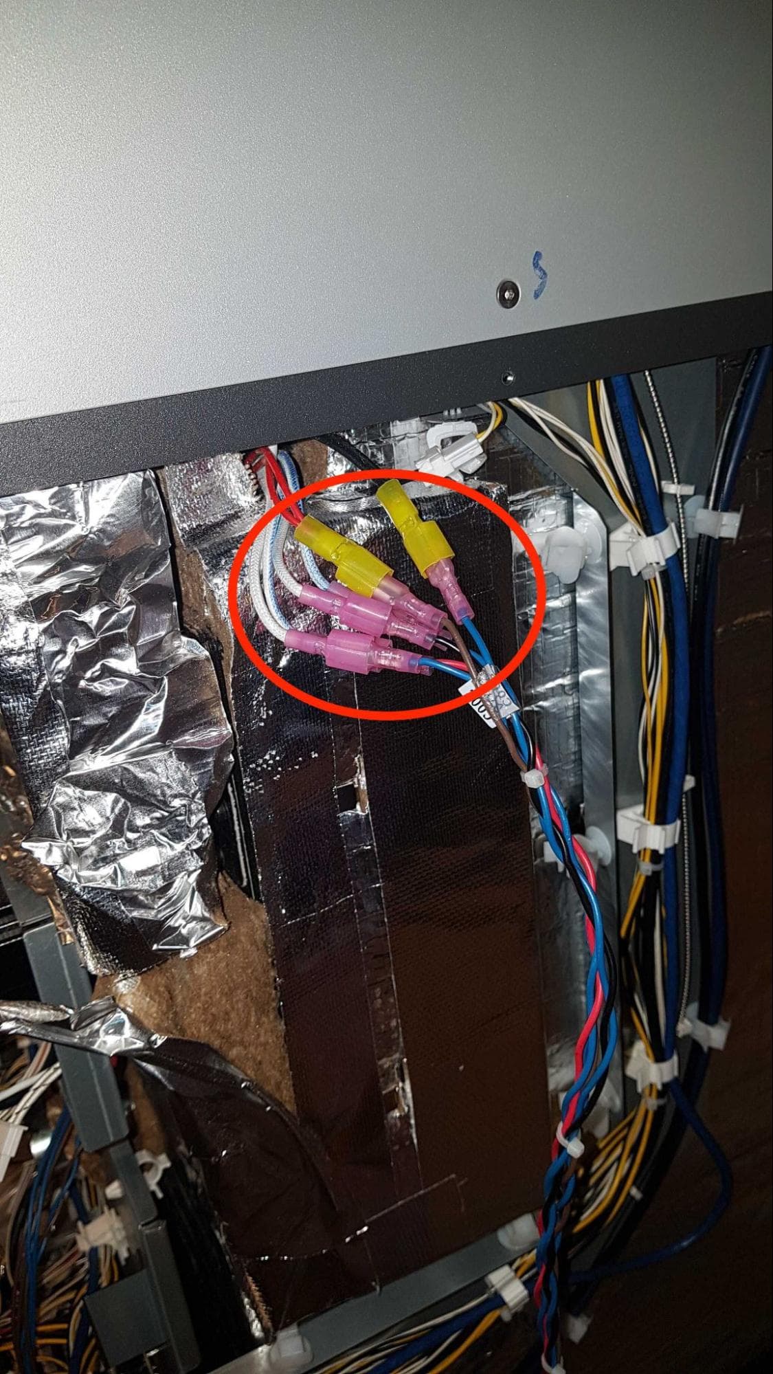 Remove the build chamber socket & cable harness