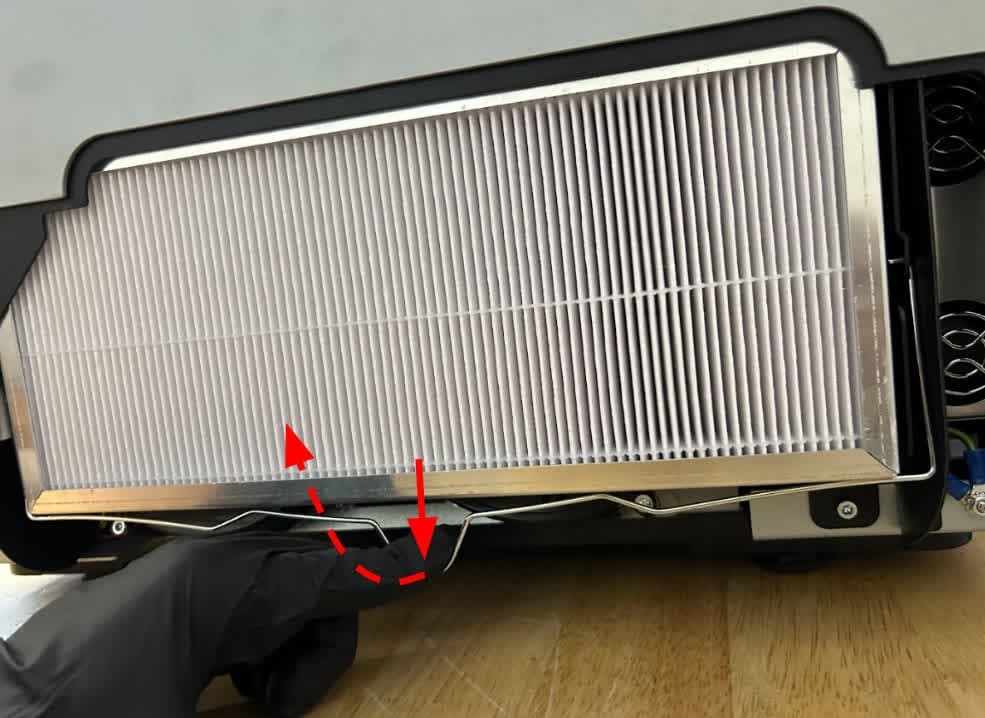 f4l-filter-arm-open-1.jpg