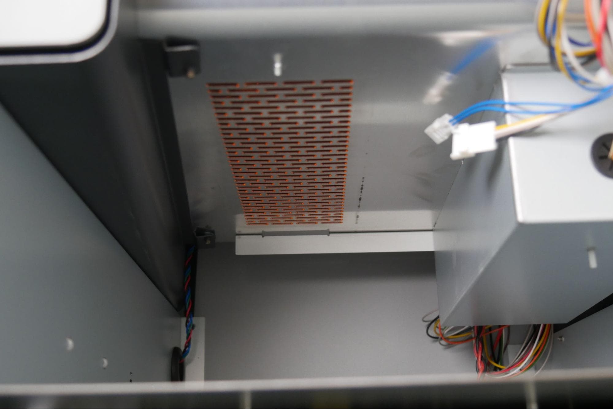 ステップ1:交換用ヒーターモジュールを取り付けて固定する