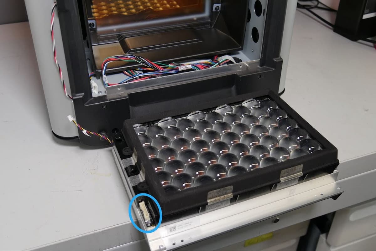 Orienting the Form 4 replacement Backlight Unit in front of the printer