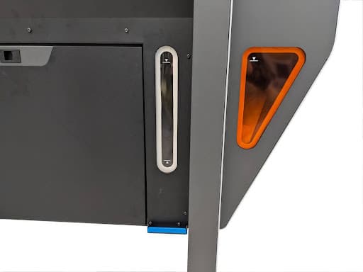 Fuse Blast media hopper window.