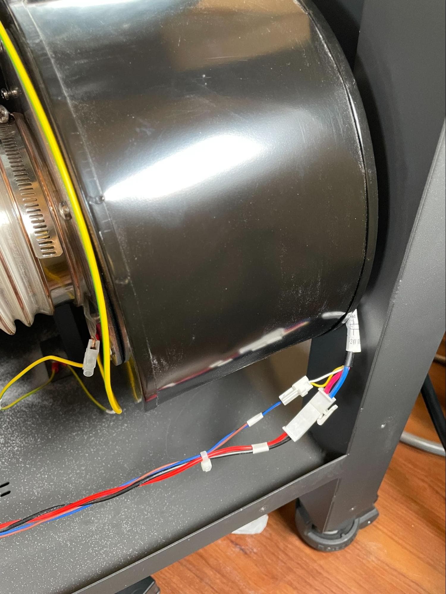 Fuse Blast blower fan cables
