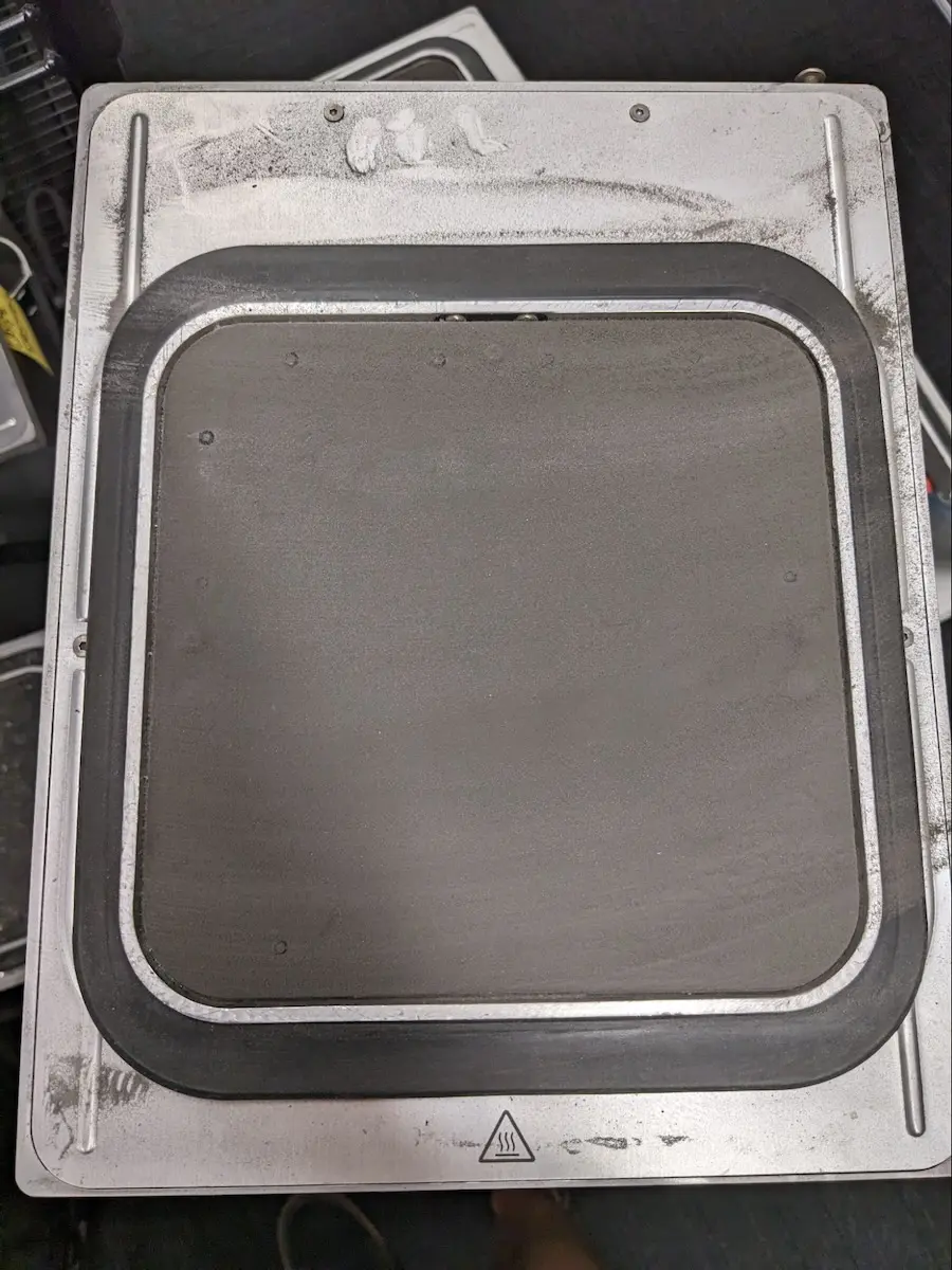 Preprint melting: shiny and not stuck to the print bed