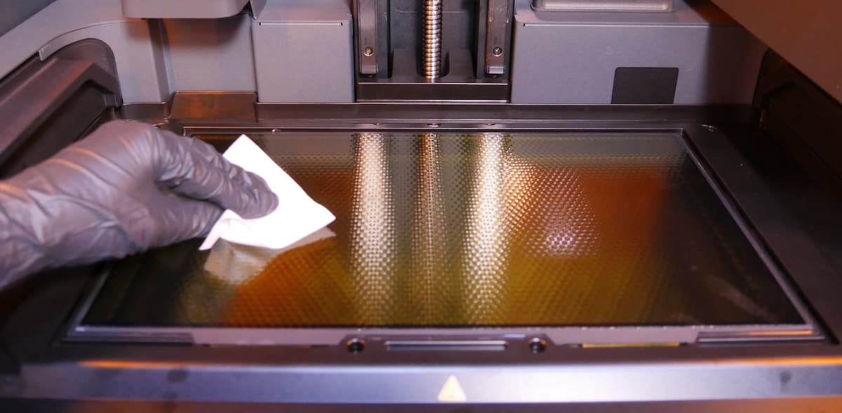 Cleaning the Form 4L LPU release texture