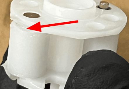 Lubricate the resin pump 3