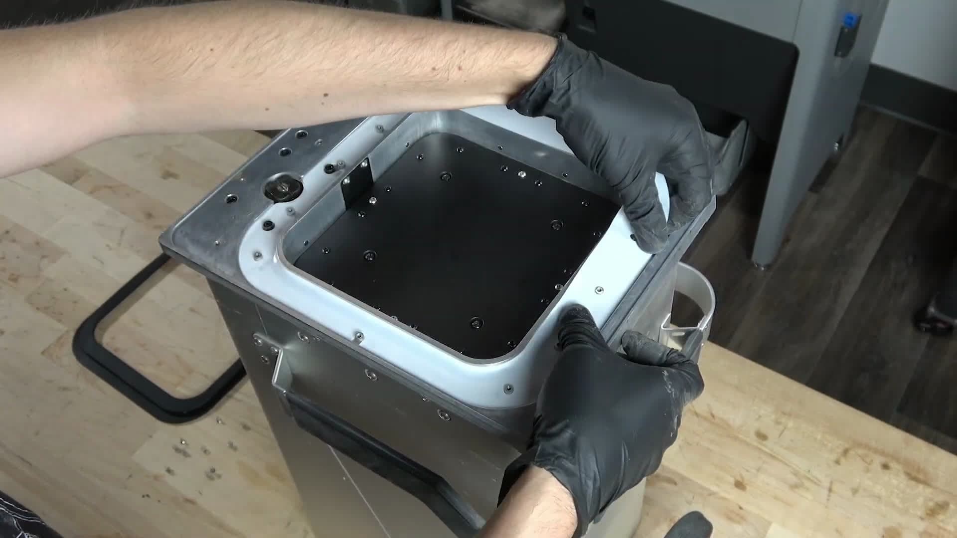 Installing the inner gasket