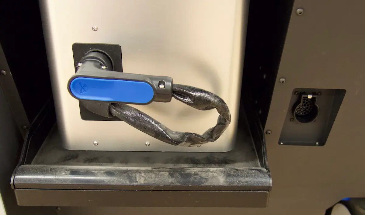 Build chamber plug disconnected from the Fuse Sift
