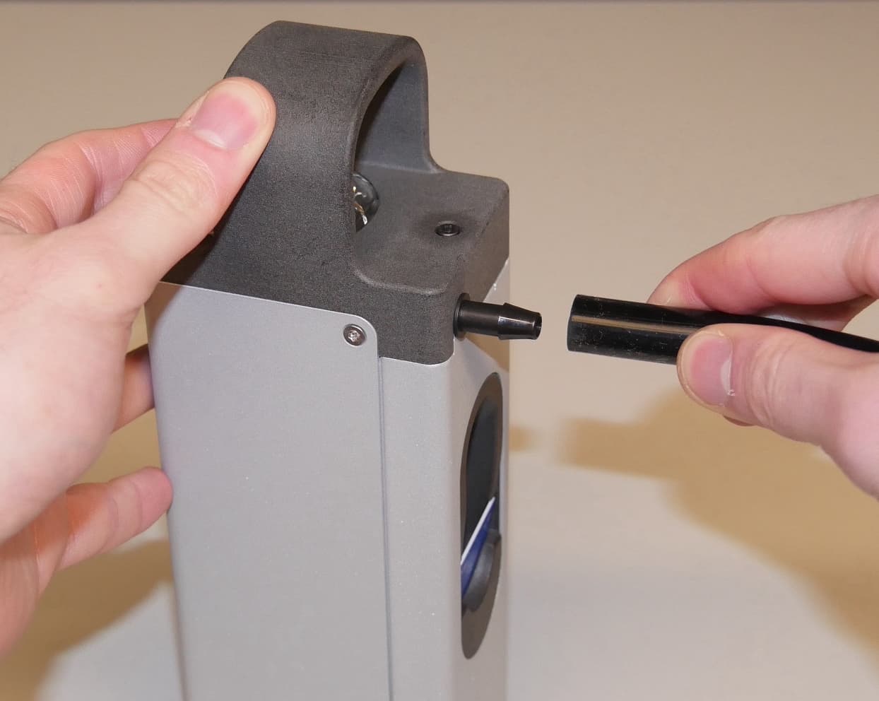 Attaching the transfer tube to the Resin Pumping System (Form 3)