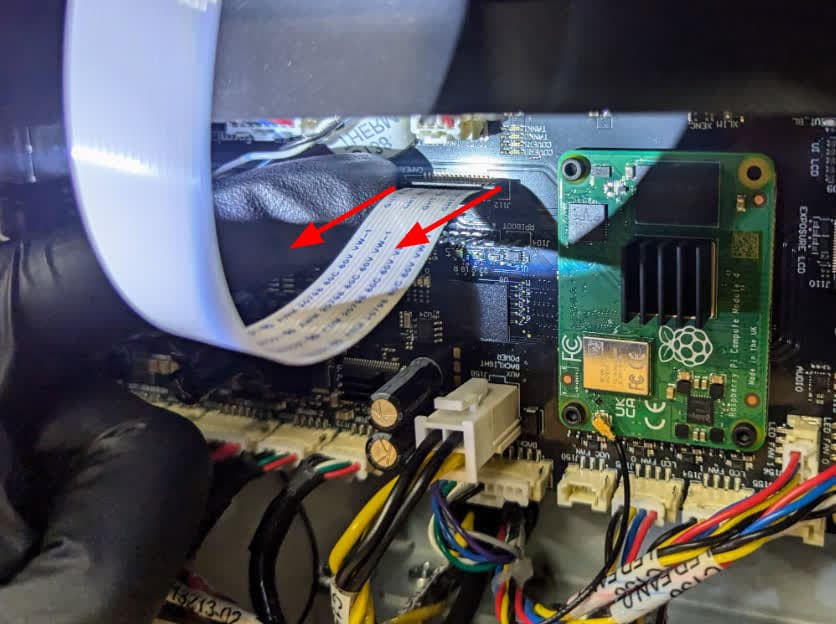 f4l-mobo-disconnect-camera.jpg