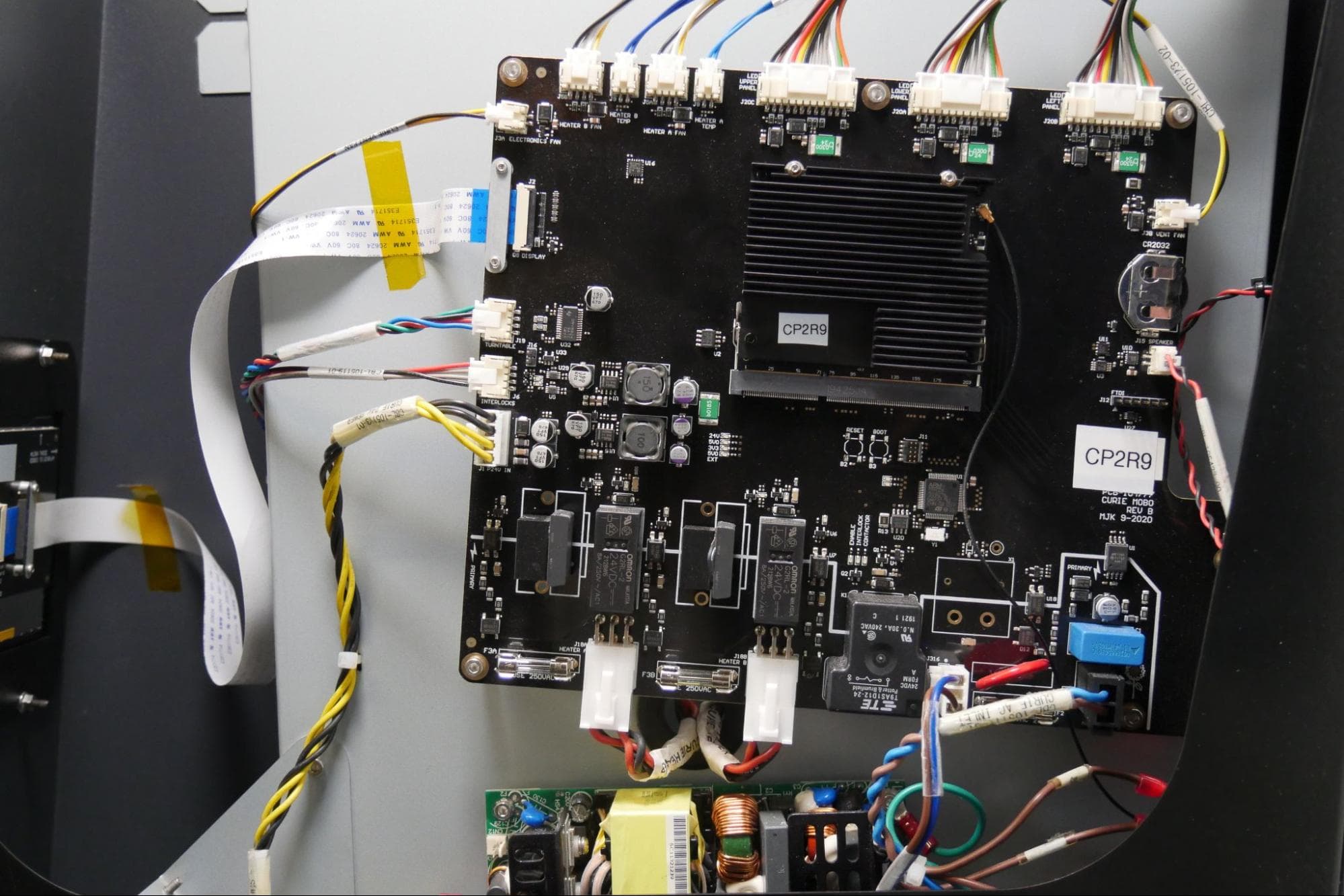 ステップ2:ヒーターモジュールをマザーボードから取り外す