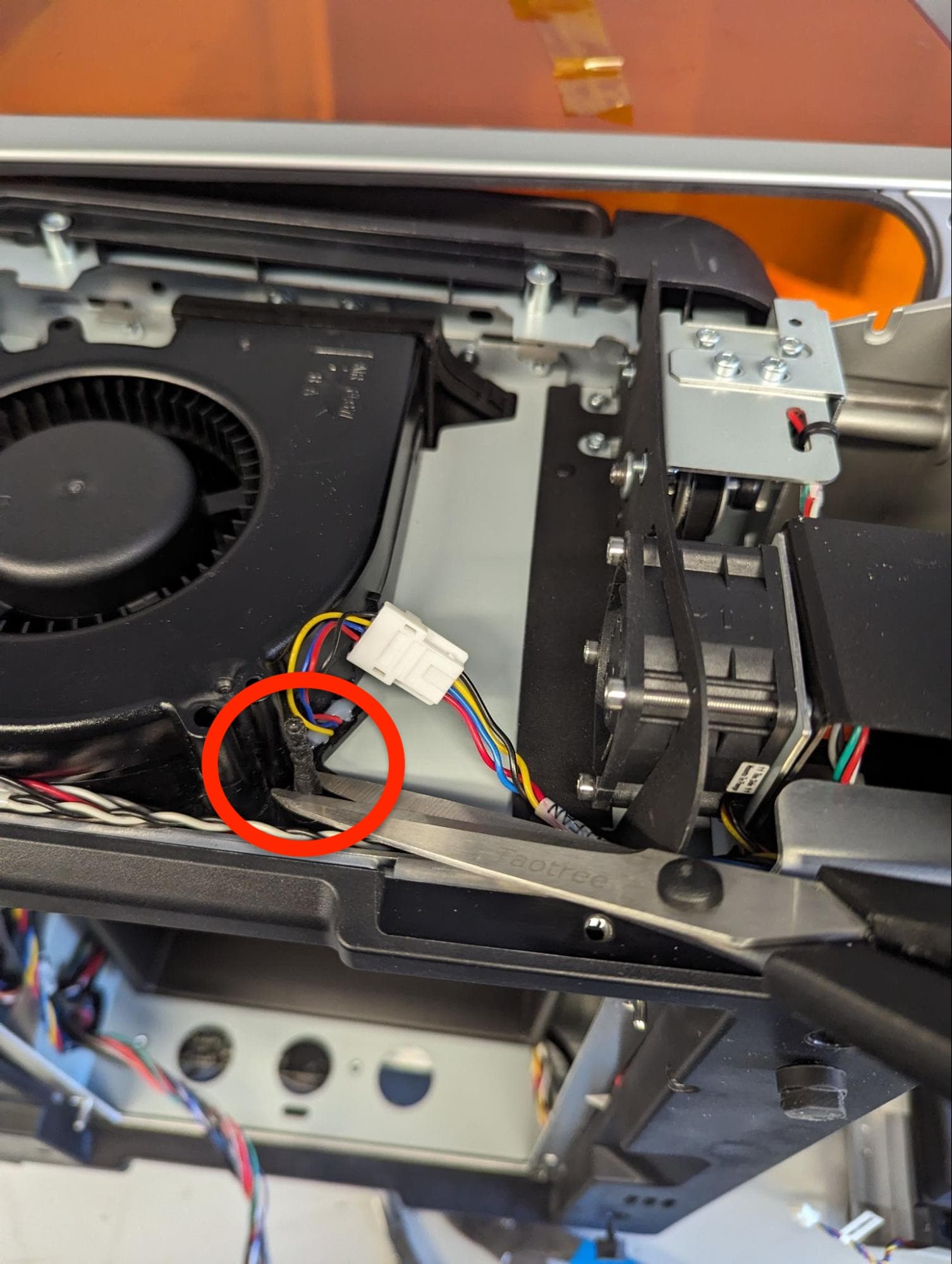 Cutting the Form 4 LPU fan rubber mounting pins annotated