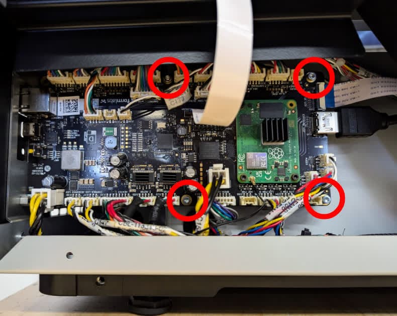 f4l-mobo-screws.jpg