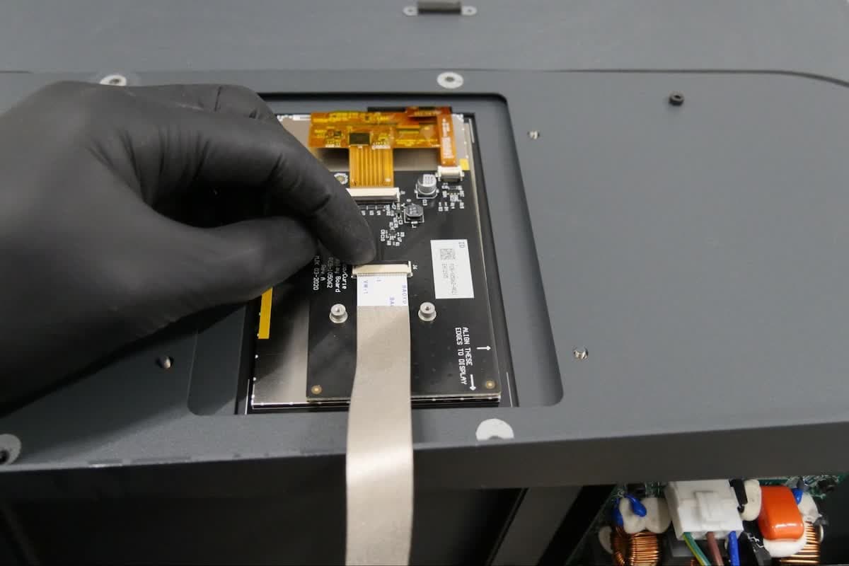 fwl-display-cable-latch.jpg