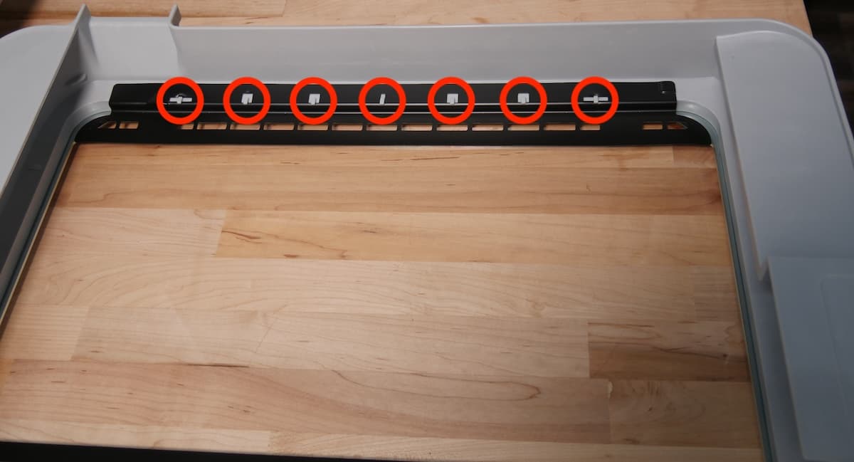 Form 4L resin tank wear strip mount points