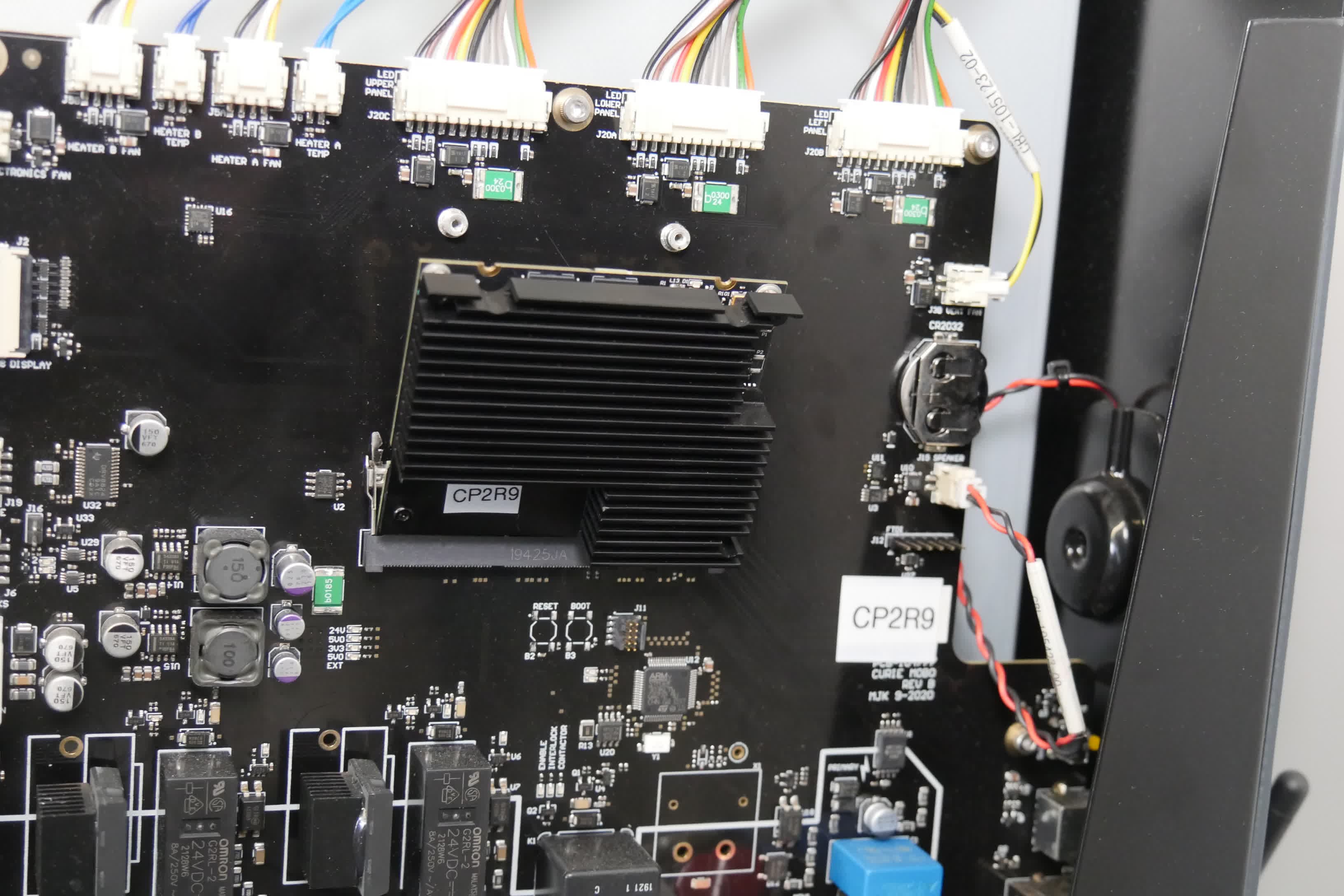 Disconnecting the Z-axis limit switch cable
