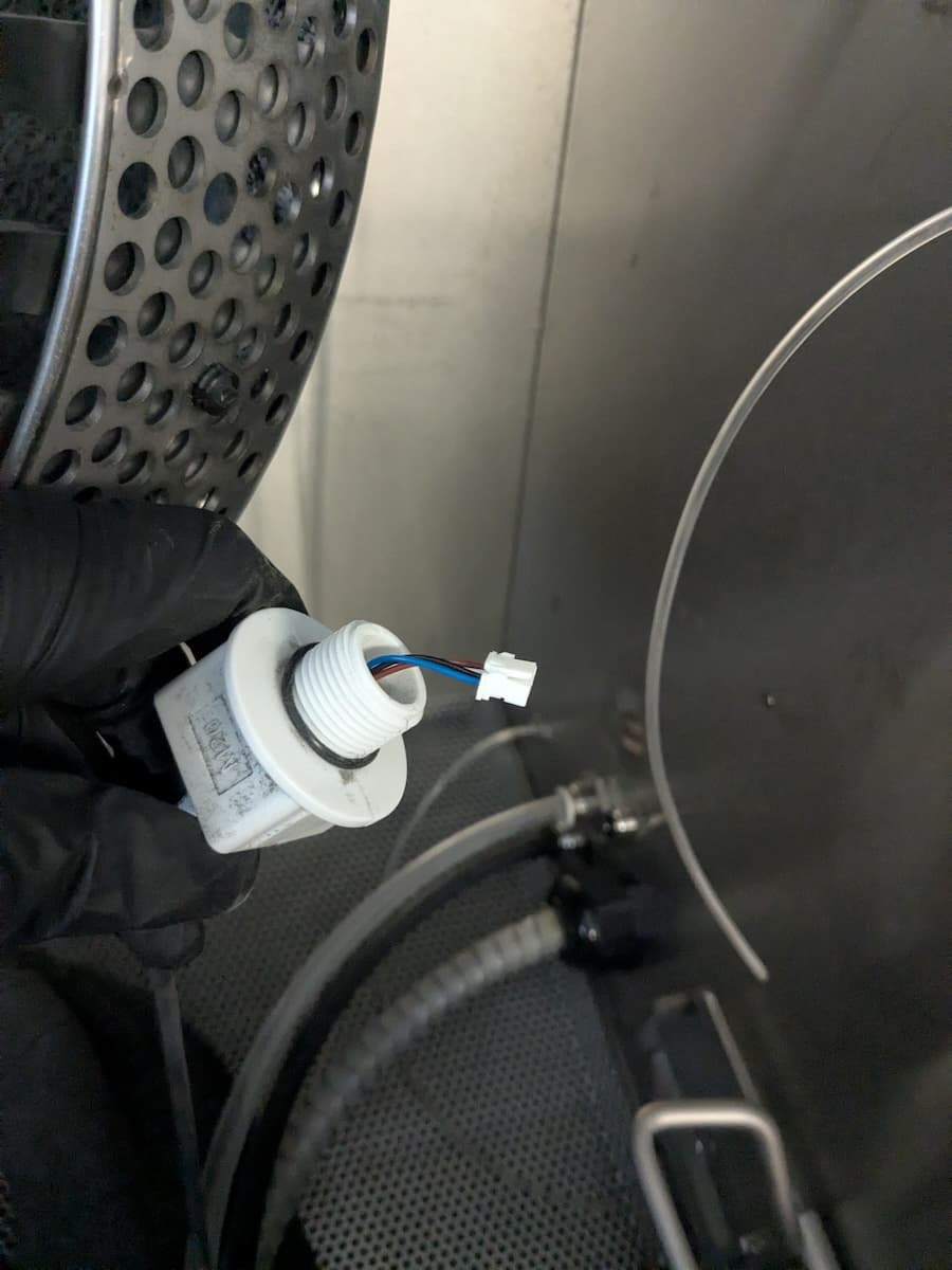 Step 3: Mount and secure the cable clamp