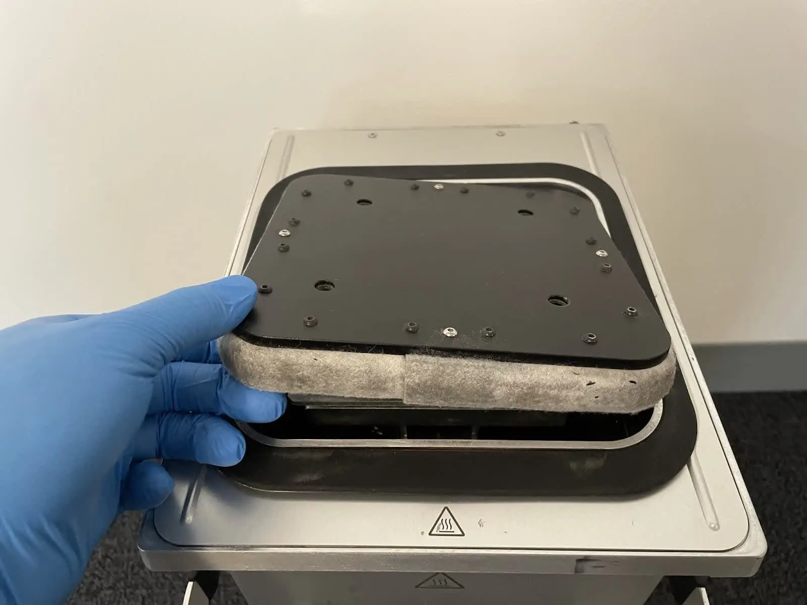 Removing the Fuse 1 generation build chamber print bed
