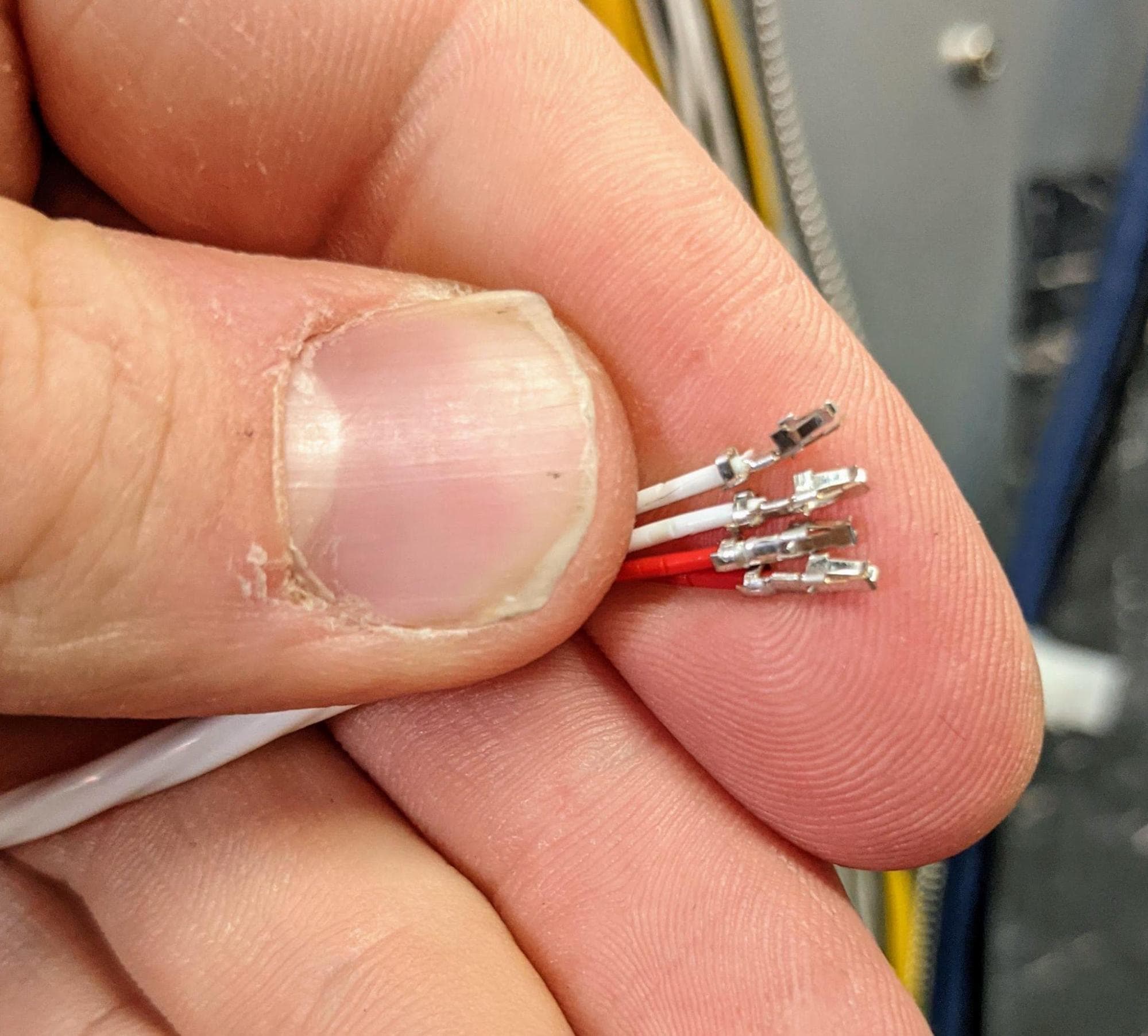 ヒータートラフのRTDワイヤーを露出させる - ビュー2