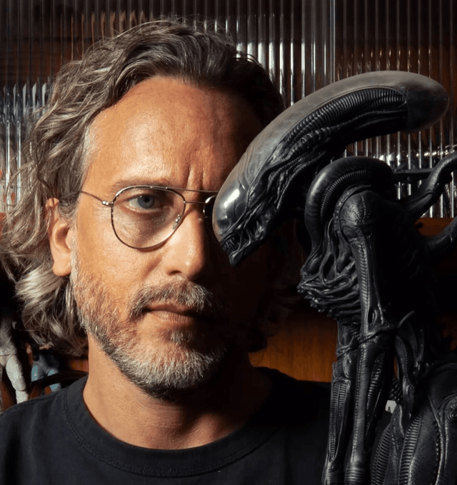 Alien: Romulus director Fede Alvarez and Alien xenomorph model