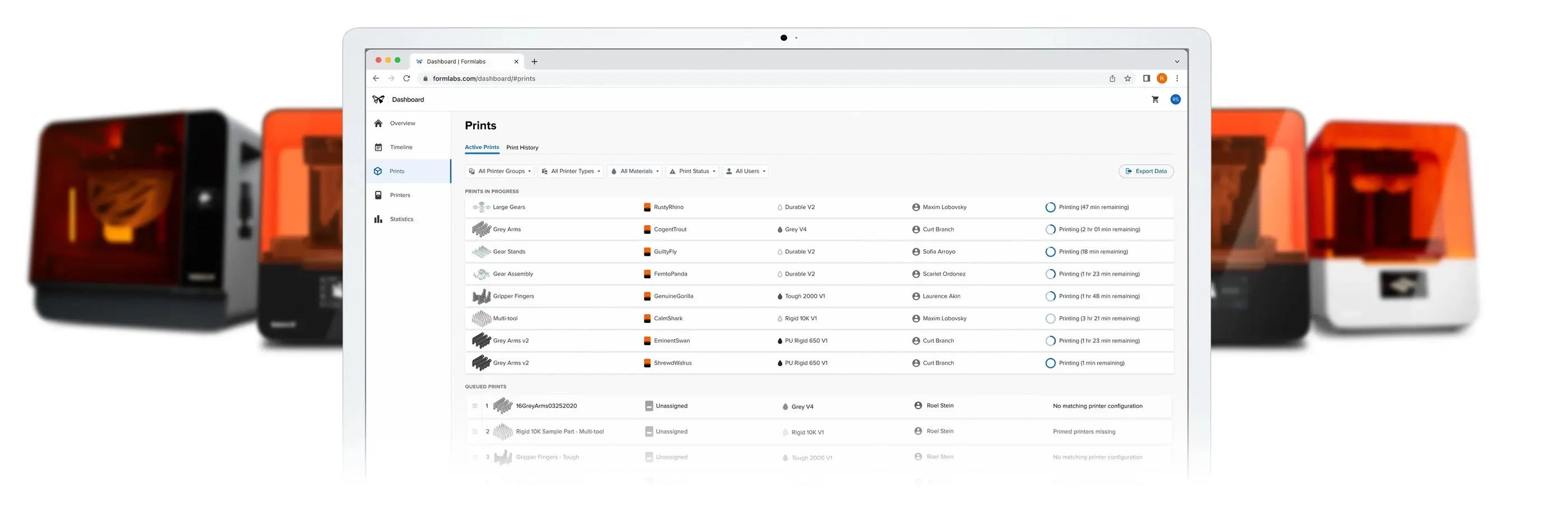 Form 3の横に設置された、Dashboardを表示したノート型コンピューター