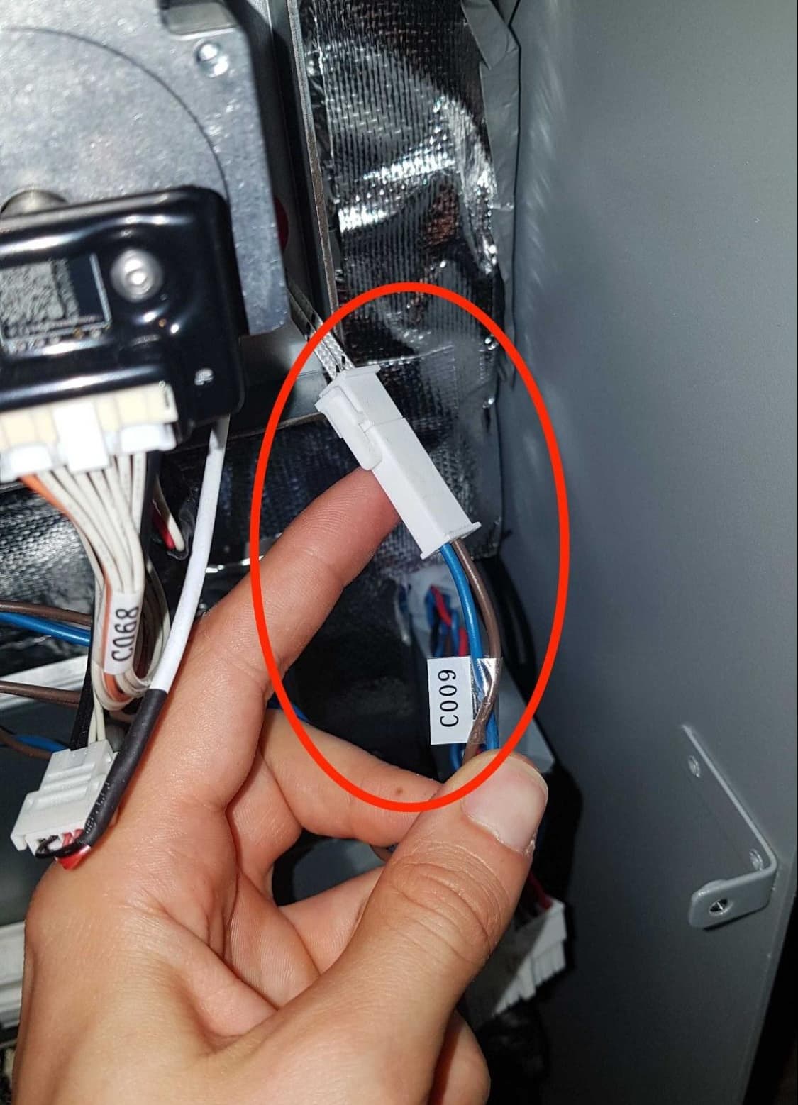 Install the new build chamber socket & cable harness