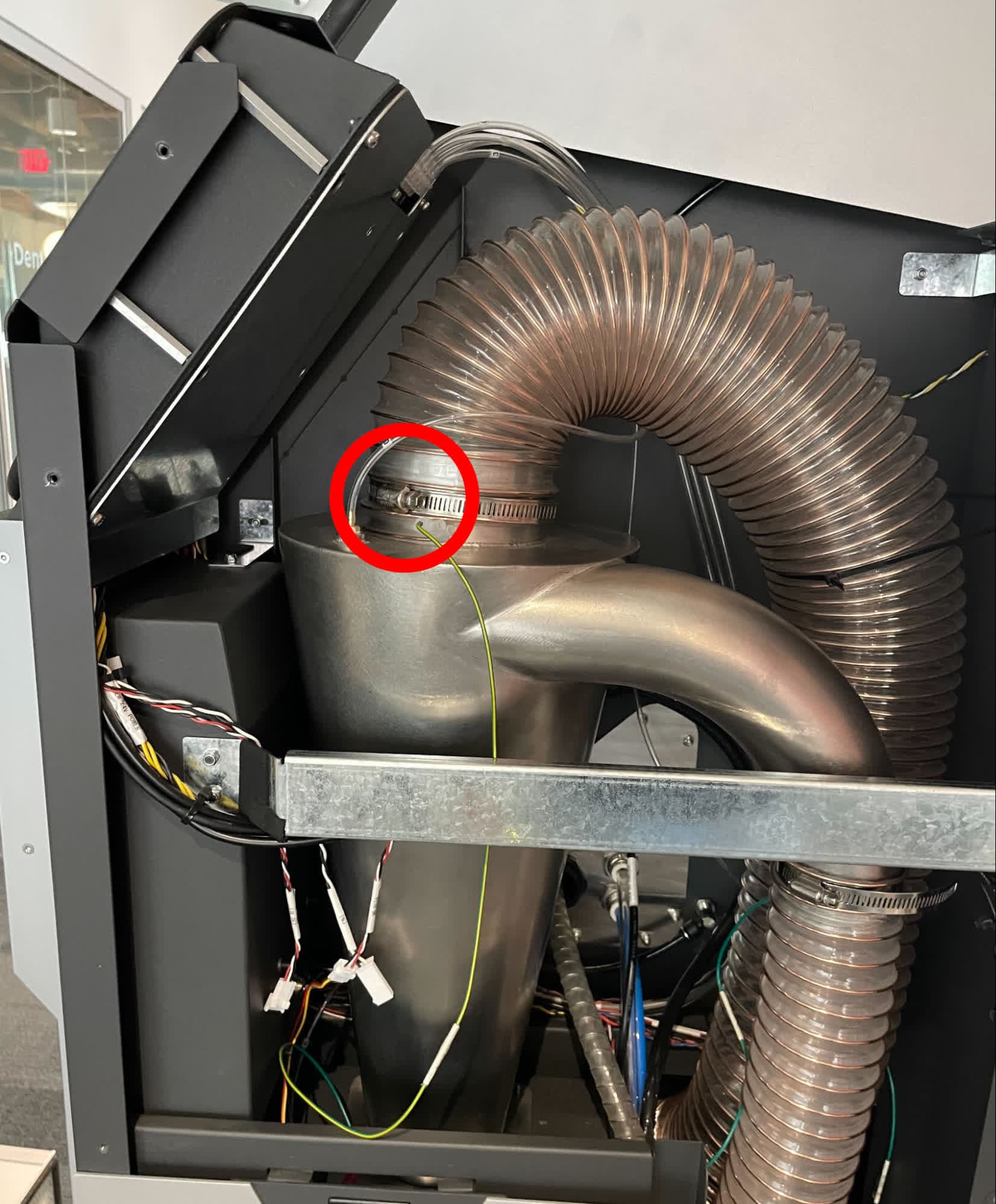 III Inspecting or Replacing the Air Handling Tubing