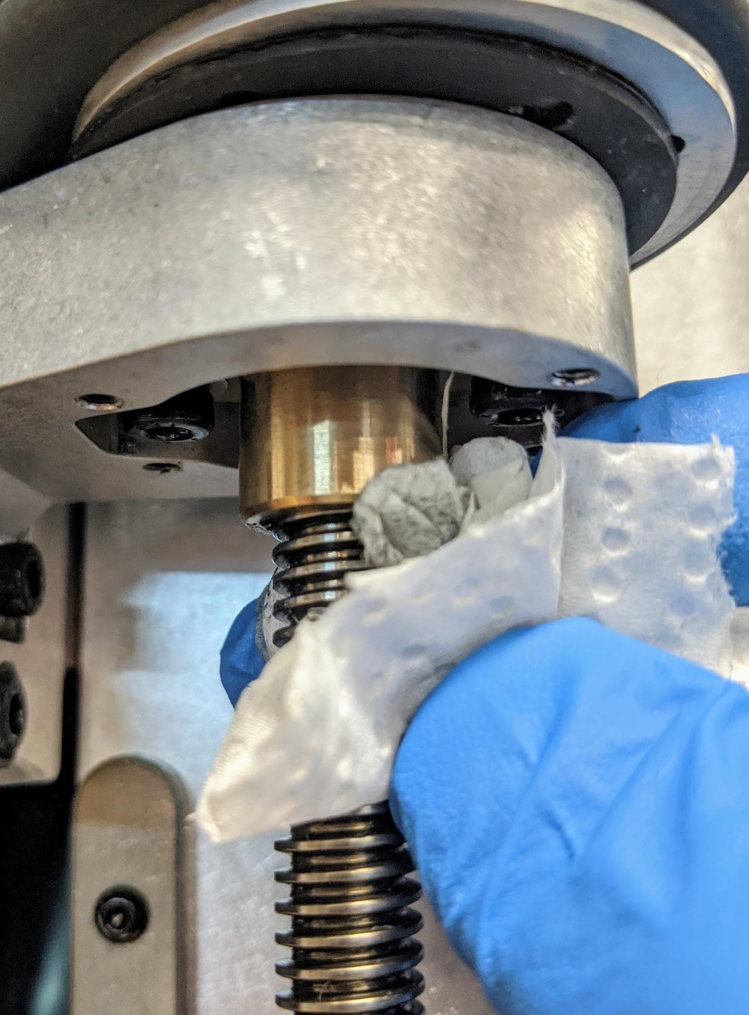 Step 2: Wipe the z-axis lead screw