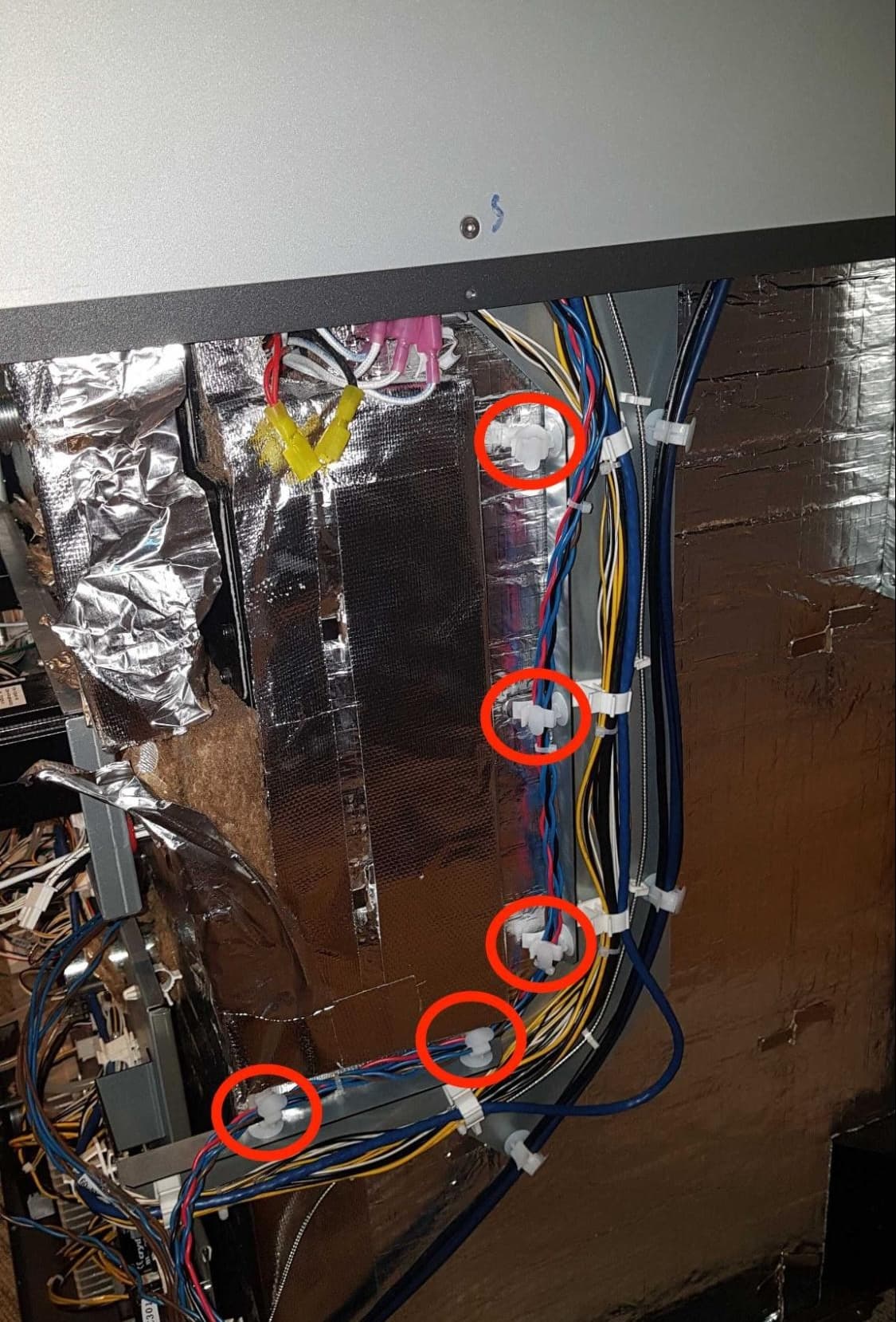 Remove the build chamber socket & cable harness