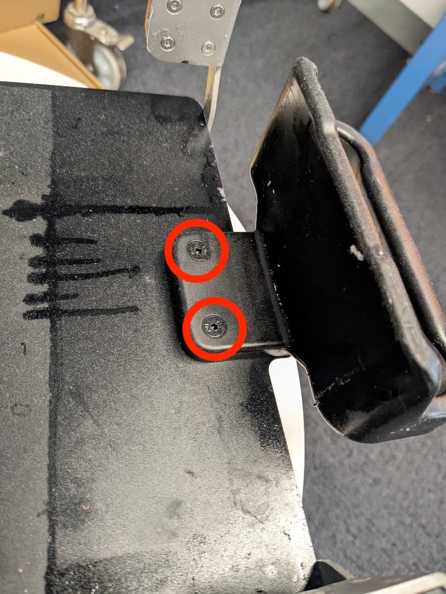 Step 1: Remove the build platform handle retention screws