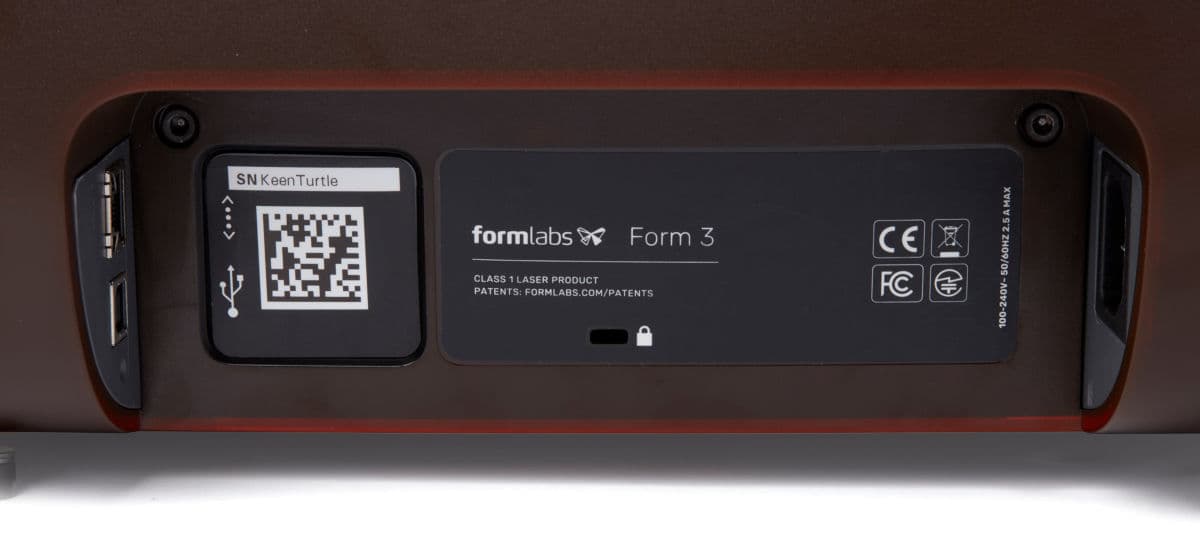 Form 3 / Form 3Bのプラグ