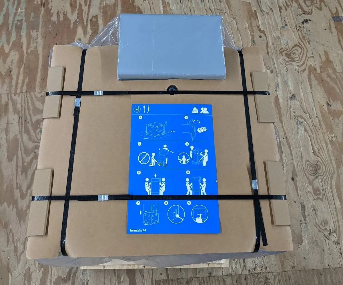 Fuse 1世代プリンタの梱包に使用されているエッジプロテクター