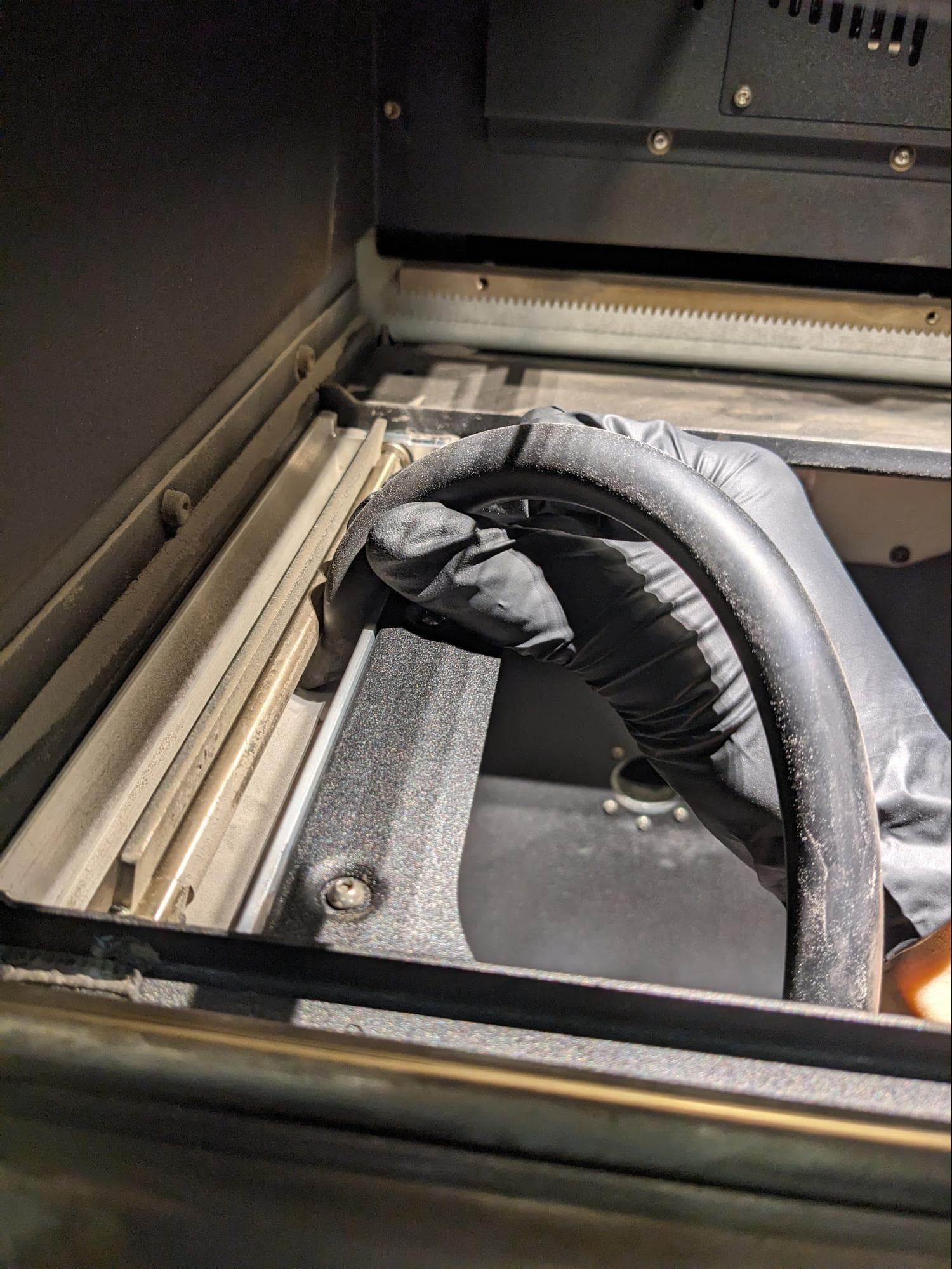 Vacuuming the buffer-side flipper