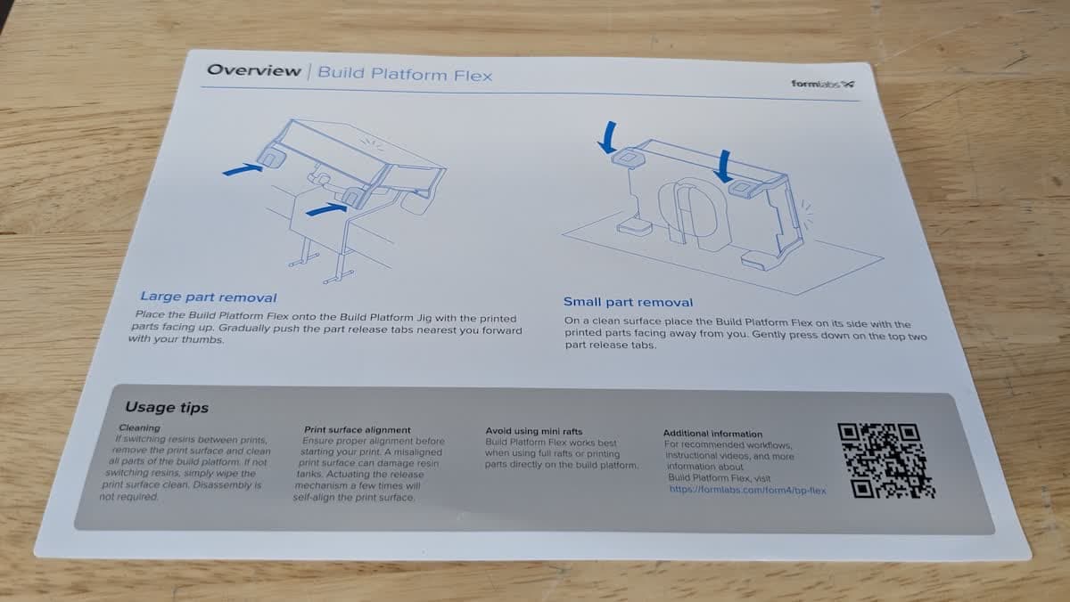 Form 4 Build Platformの箱(段ボール製)