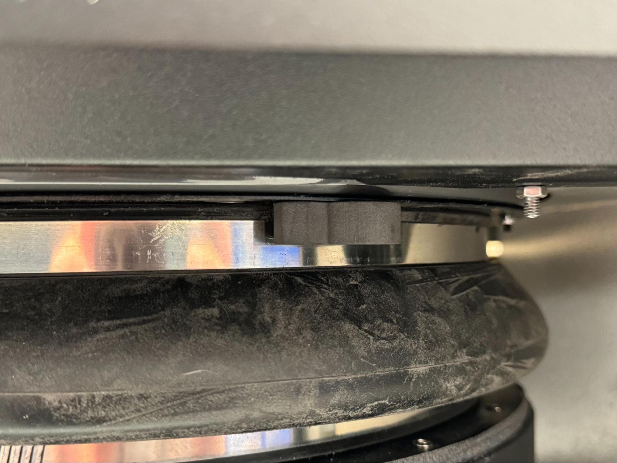 Install the new sifter flange & gasket