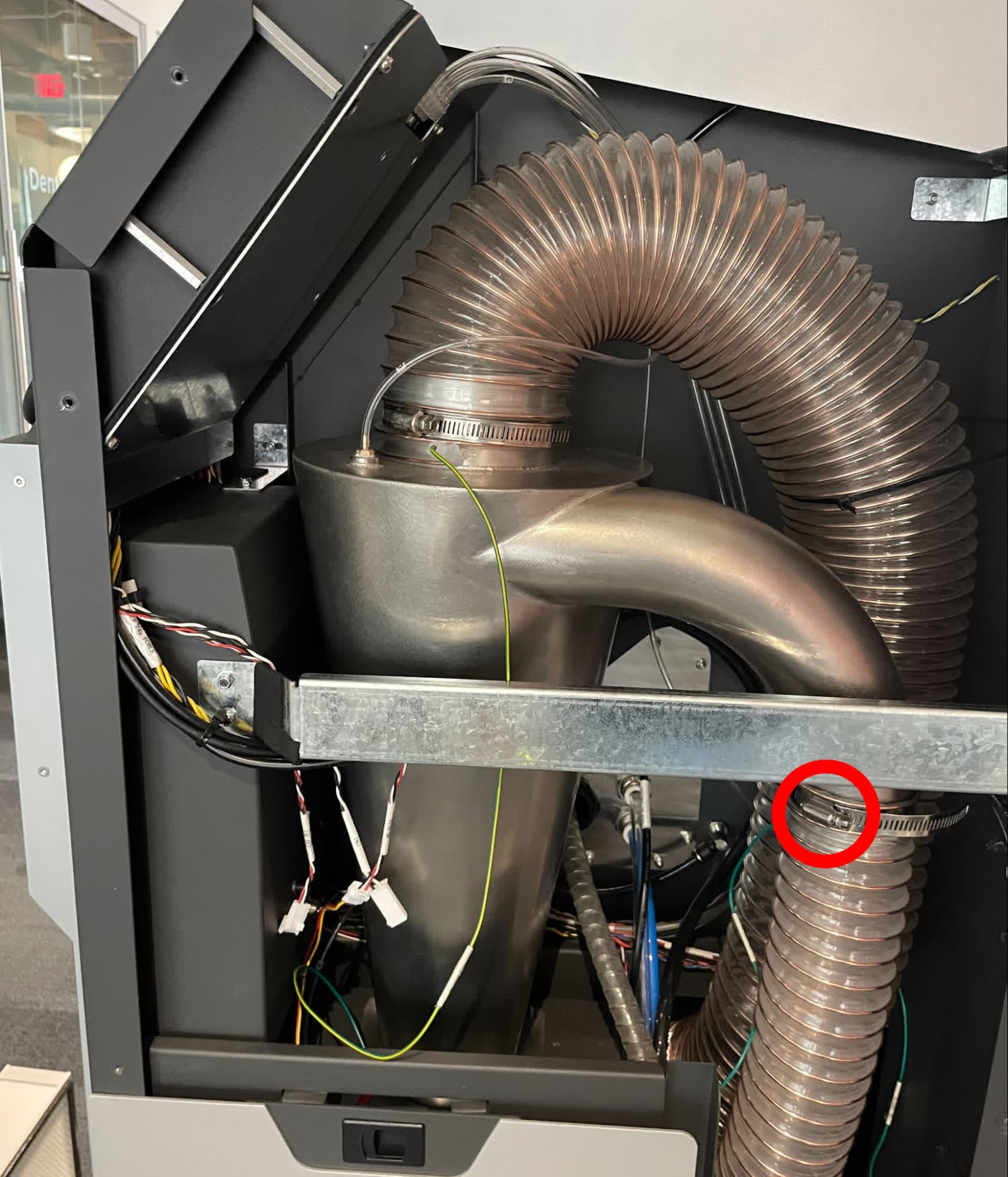 III Inspecting or Replacing the Air Handling Tubing